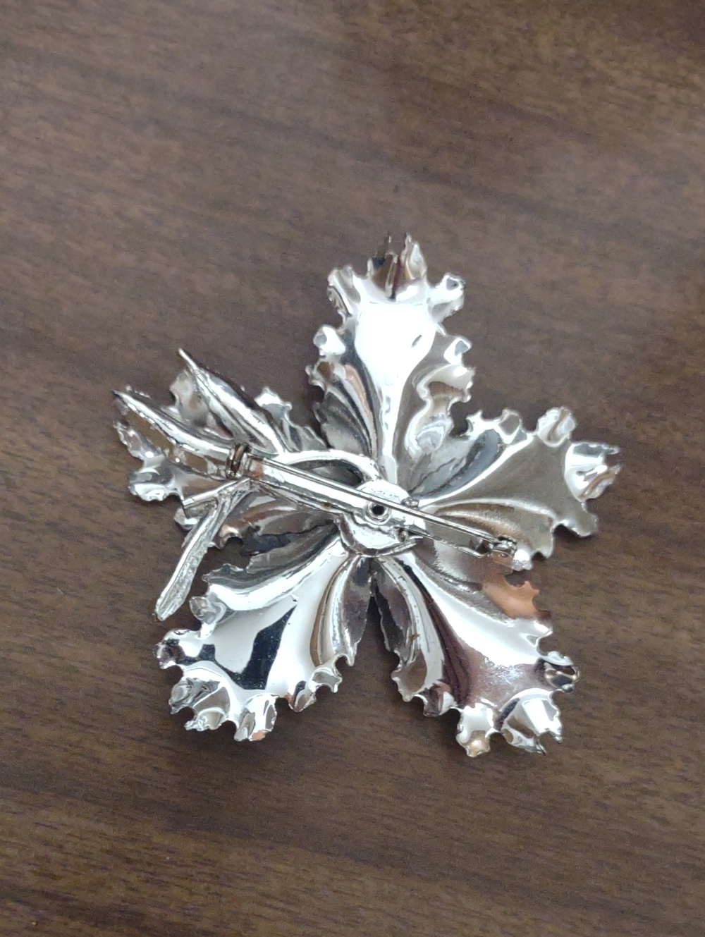 Floral Brooch - Picture 2 of 2